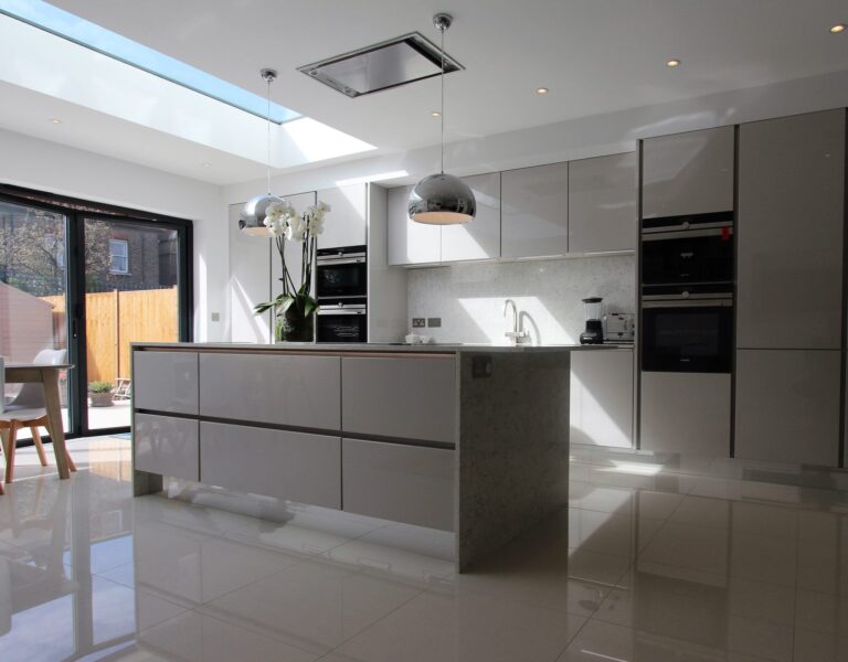 Handle-less German Kitchen Raynes Park