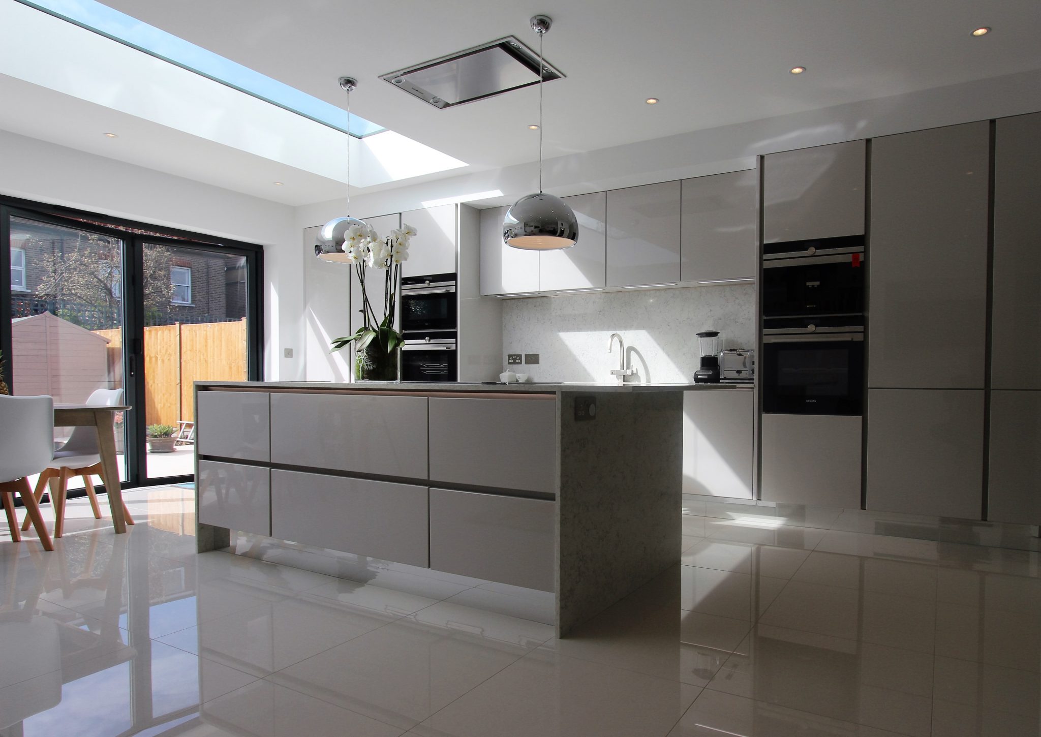 Handle-less German Kitchen Raynes Park