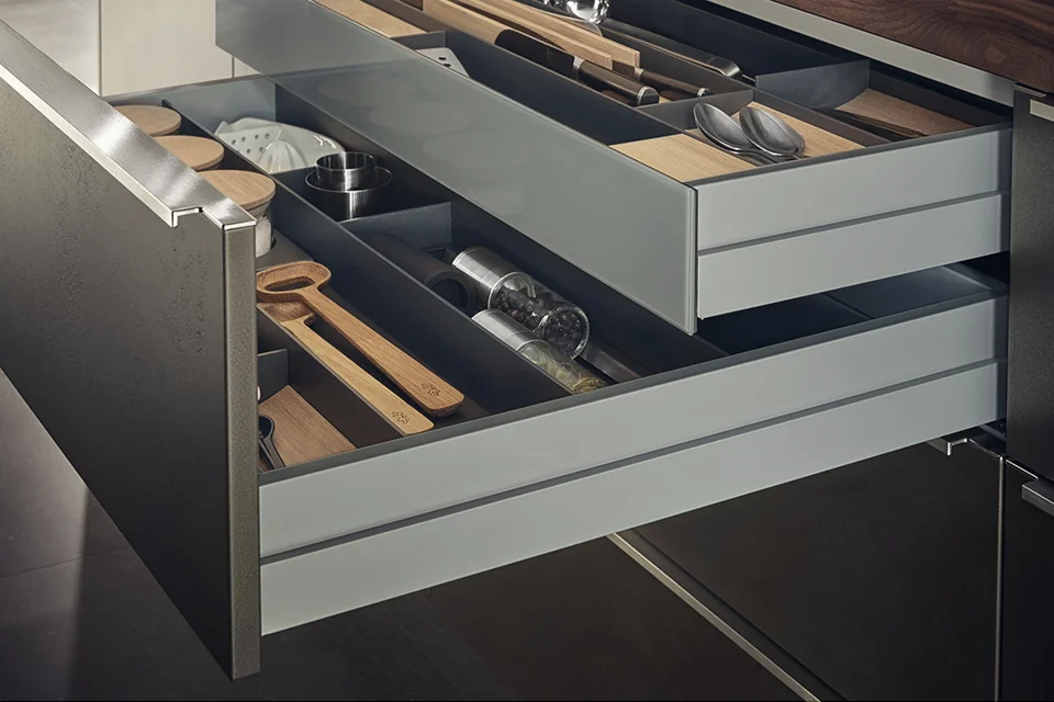 LEICHT Storage Solutions in Steel Classic-FS Topos Kitchen